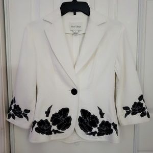 White and Black Sophisticated Blazer